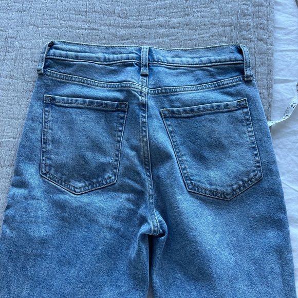 NWOT Banana Republic Straight Ankle Jean with Washwell - Picture 6 of 11